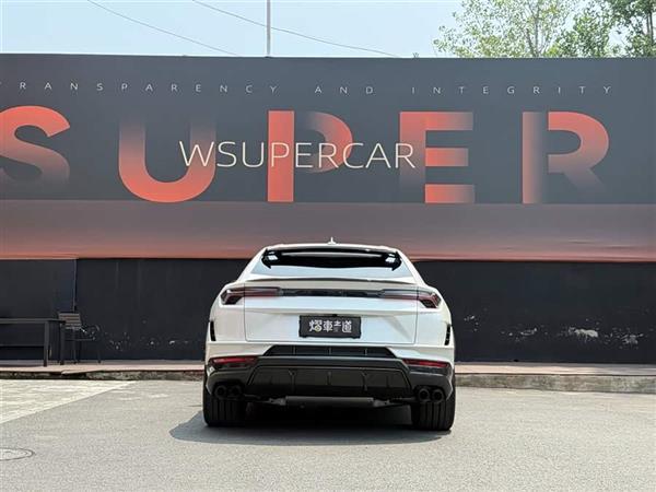 Urus 2022�� 4.0T V8 Performante