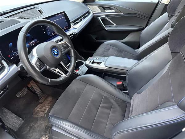 ����iX1 2023�� xDrive30L M�˶���װ