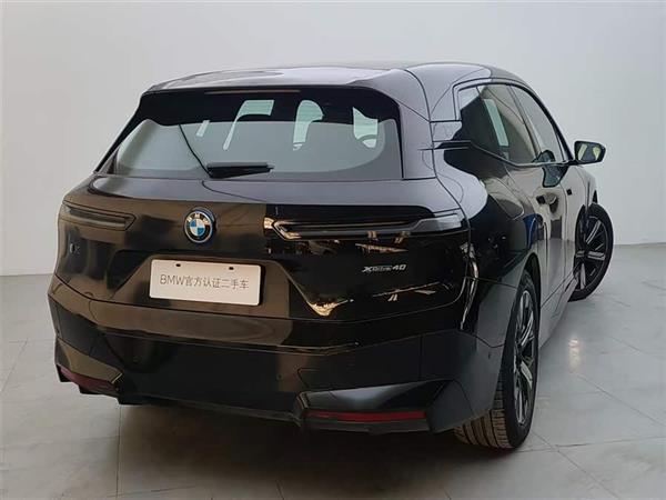 ����iX 2022�� xDrive40
