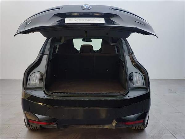 ����iX 2022�� xDrive40