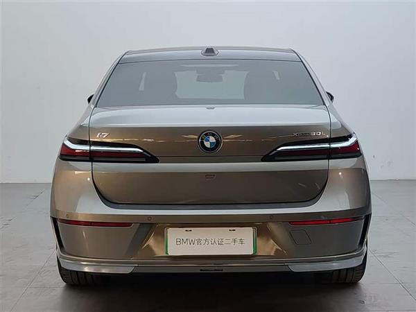 ����i7 2023�� xDrive60L ������װ