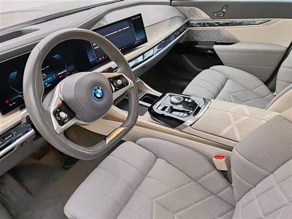 ����i7 2023�� xDrive60L ������װ