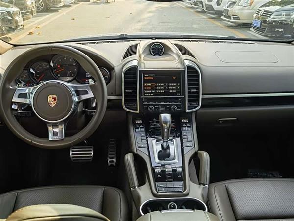 Cayenne 2014�� Cayenne Platinum Edition 3.0T