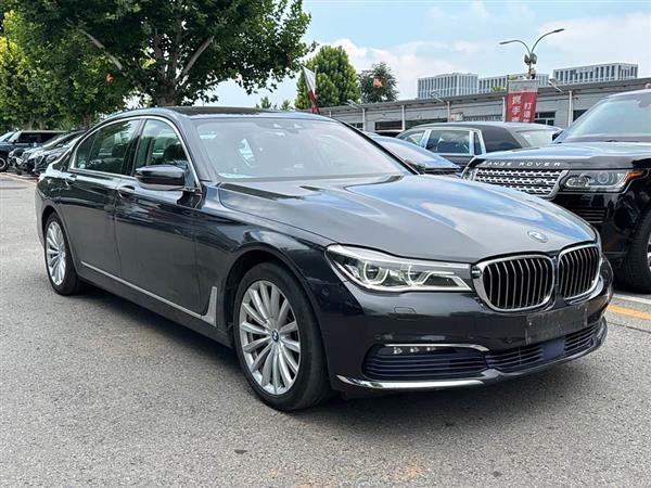 ����7ϵ 2016�� 740Li ������
