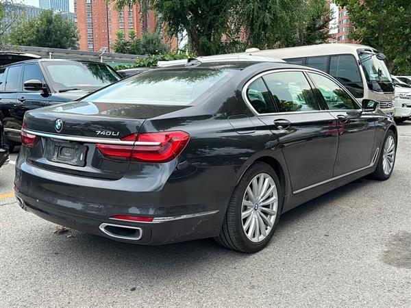 ����7ϵ 2016�� 740Li ������