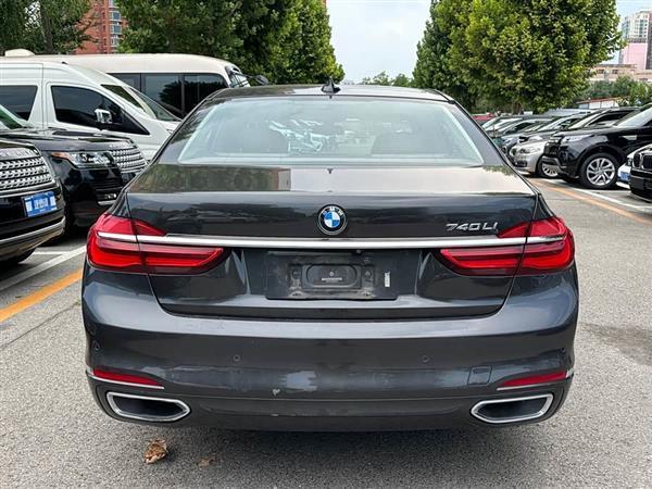 ����7ϵ 2016�� 740Li ������