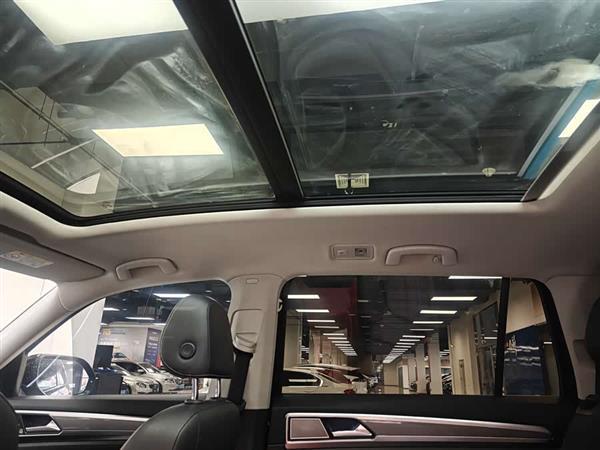 ;�� 2019�� 330TSI ���������� ��VI