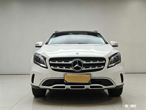 ����GLA 2017�� GLA 200 ʱ����