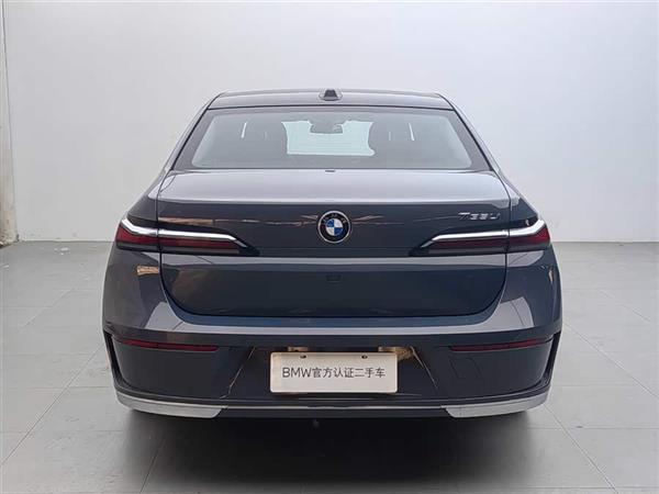 ����7ϵ 2023�� 735Li M�˶���װ