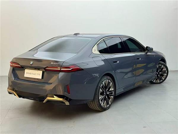 ����5ϵ 2024�� 530Li ������ M�˶���װ