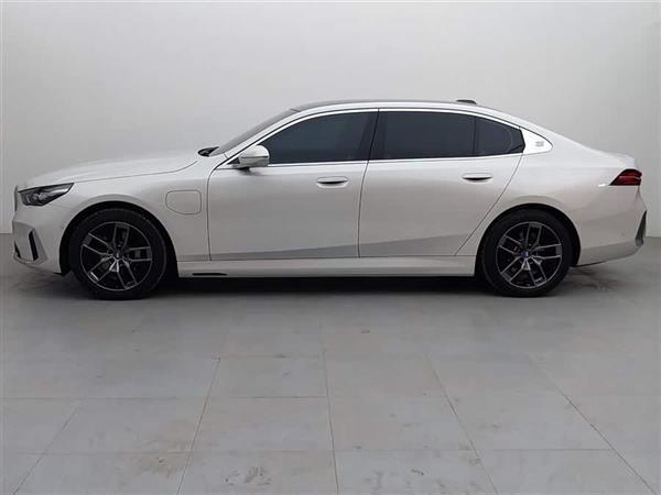 ����i5 2024�� eDrive 35L  ������װ