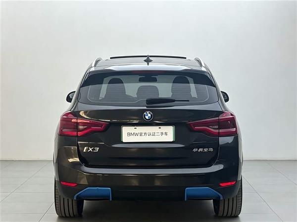 ����iX3 2021�� ������