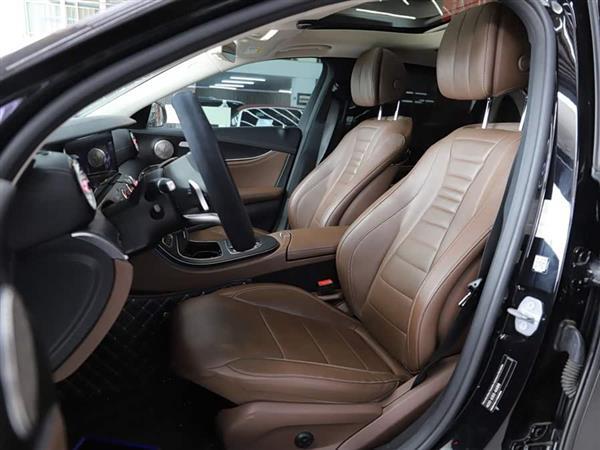����E�� 2019�� �Ŀ� E 300 L �˶�������