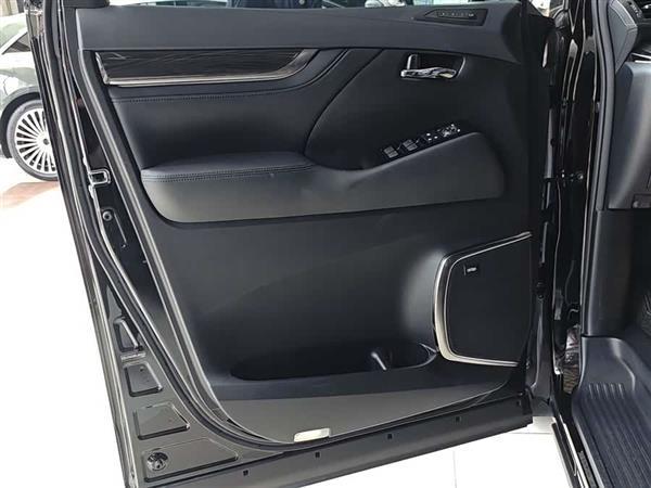 �׿���˹LM 2020�� 300h �������Ű�