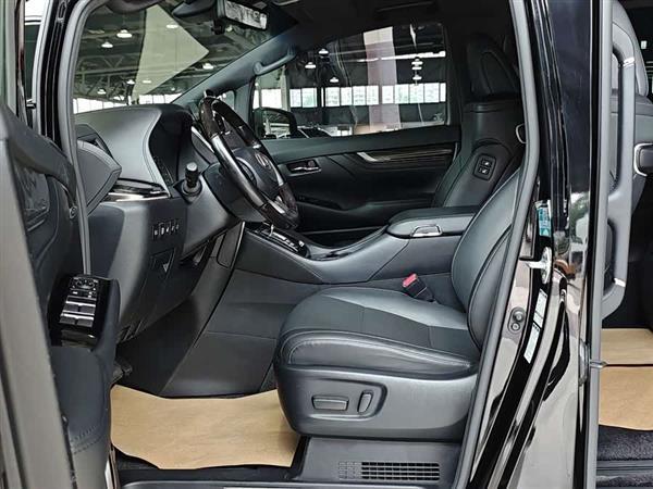 �׿���˹LM 2020�� 300h �������Ű�