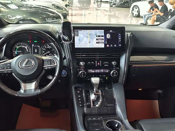 �׿���˹LM 2020�� 300h �������Ű�