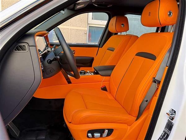 ������ 2025�� Series II Black Badge