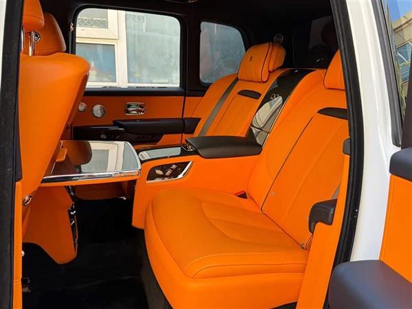 ������ 2025�� Series II Black Badge