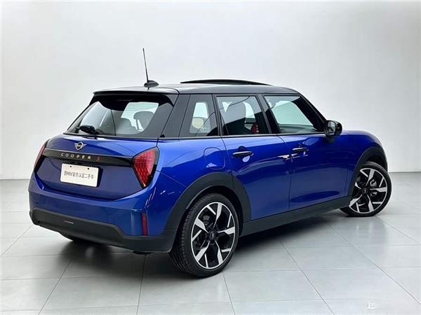 MINI 2023�� �Ŀ� 2.0T COOPER S ������ ���Ű�
