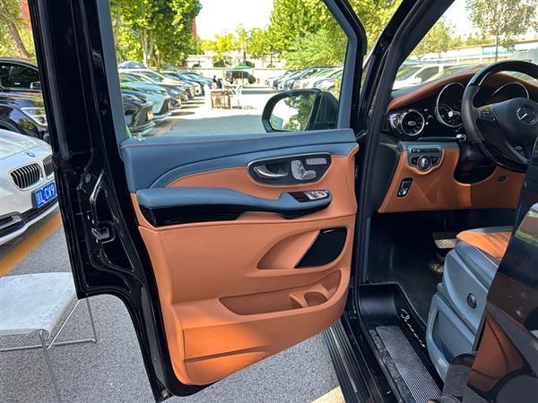 �φ�V-Class 2025�� �߶��Ǻ� SZ500