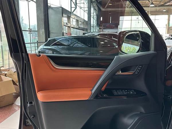 �׿���˹LX 2019�� 570 ���к�����