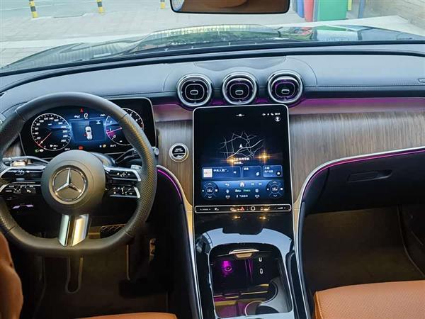 ����GLC 2025�� �Ŀ� GLC 300 L 4MATIC ������ 5��
