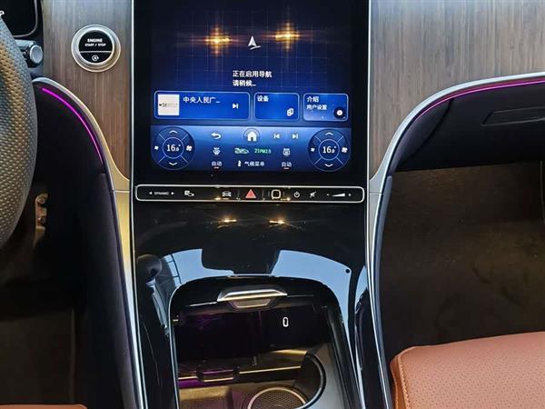 ����GLC 2025�� �Ŀ� GLC 300 L 4MATIC ������ 5��