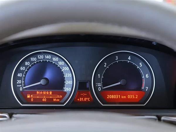 ����7ϵ 2005�� 760Li