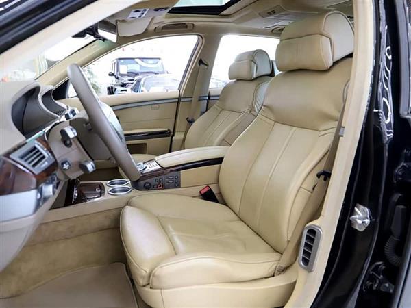 ����7ϵ 2005�� 760Li