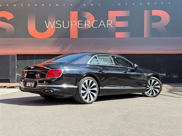 �ɳ� 2023�� 4.0T V8 �ŶȰ�
