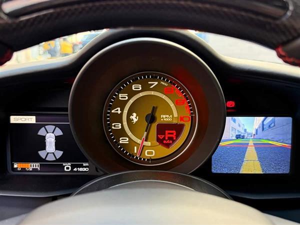 ������488 2015�� 488 GTB