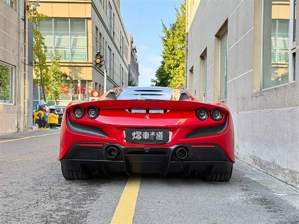 ������F8 2019�� Tributo 3.9T V8
