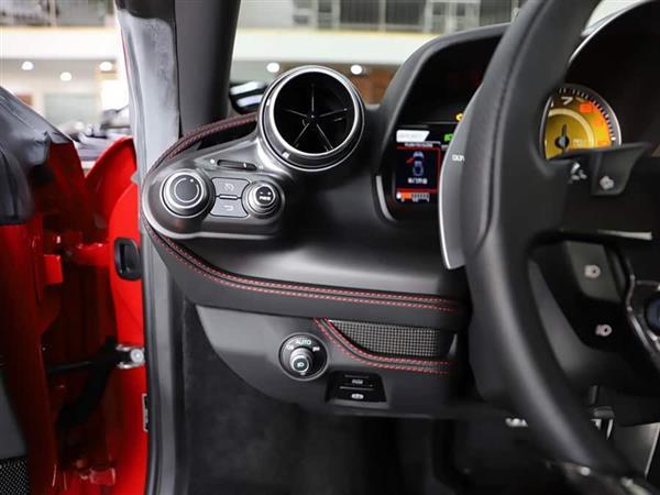 ������F8 2019�� Tributo 3.9T V8
