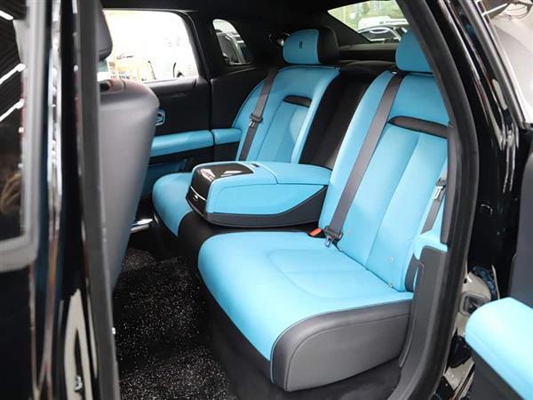 ��˼�� 2024�� 6.7T Black Badge
