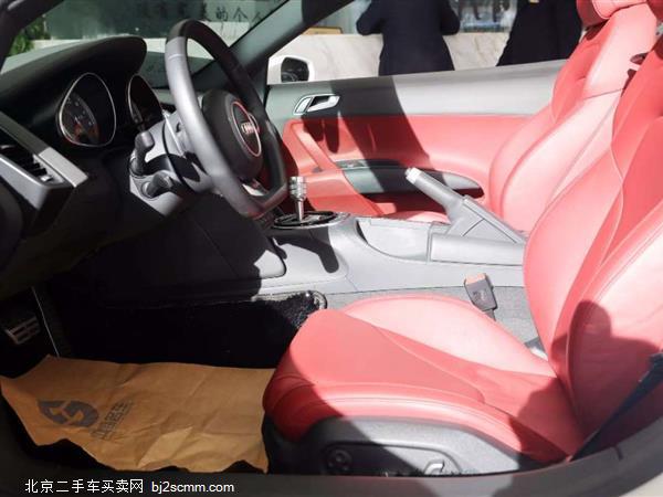 µR8 2014 Spyder 4.2 FSI quattro