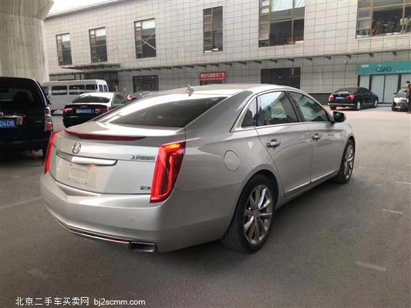 XTS 2015 28T 