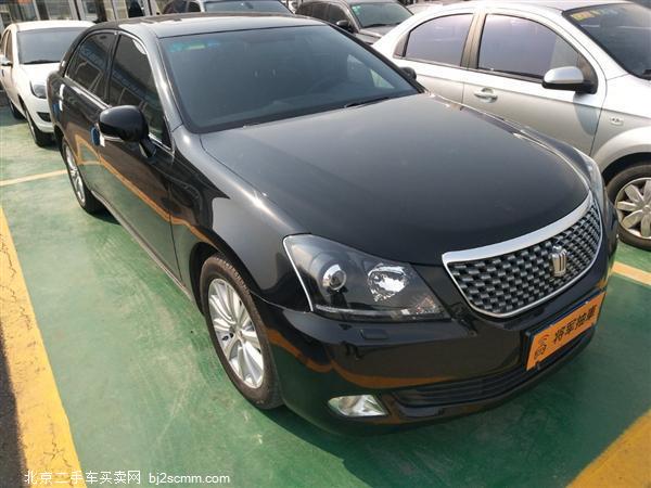   ʹ 2012 V6 2.5L Royal Saloon