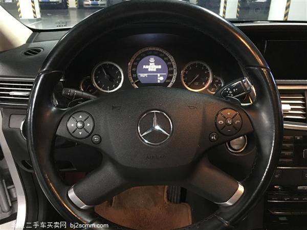 E() 2009 E 300 ʱ